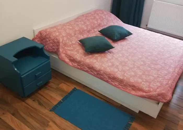 Ruud Mall Апартаменти